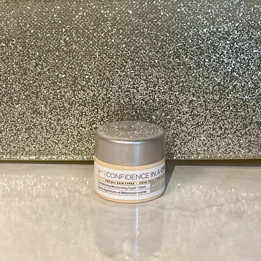 5 for $25 item🌺 Mini It Cosmetics Confidence in a Cream Moisturizer